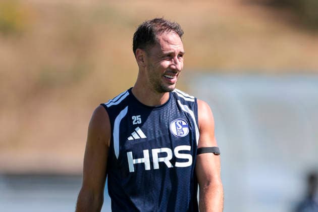 12.08.2026, Fussball, Training des FC Schalke 04. Nikola Katic (FC Schalke 04). Gelsenkirchen Trainingsgelände FC Schalke 04 NRW Deutschland xRHR-FOTO YYx *** August 12, 2026, Soccer, FC Schalke 04 Training Session Nikola Katic FC Schalke 04 Gelsenkirchen FC Schalke 04 Training Facility North Rhine-Westphalia, Germany xRHR PHOTO YYx Copyright: RHR-FOTOx RHR-FOTO YY
