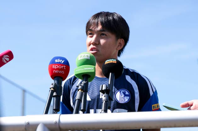 12.08.2026, Fussball, Training des FC Schalke 04. Medienrunde mit Satoshi Tanaka (FC Schalke 04). Gelsenkirchen Trainingsgelände FC Schalke 04 NRW Deutschland xRHR-FOTO YYx *** August 12, 2026, Soccer, FC Schalke 04 Training Session, Media Round with Satoshi Tanaka, FC Schalke 04, Gelsenkirchen, FC Schalke 04 Training Facility, North Rhine-Westphalia, Germany, xRHR, PHOTO YYx Copyright: RHR-FOTOx RHR-FOTO YY