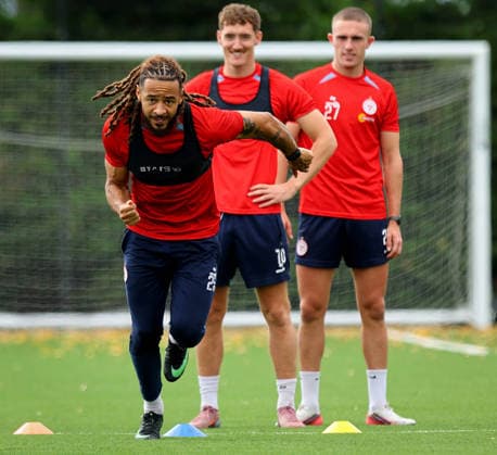 Shelbourne Squad Training & press conference, PK, Pressekonferenz AUL Complex, Dublin 12 8 2026 Milan Mbeng Milan Mbeng 12 8 2026  Copyright: xx RB1_0130