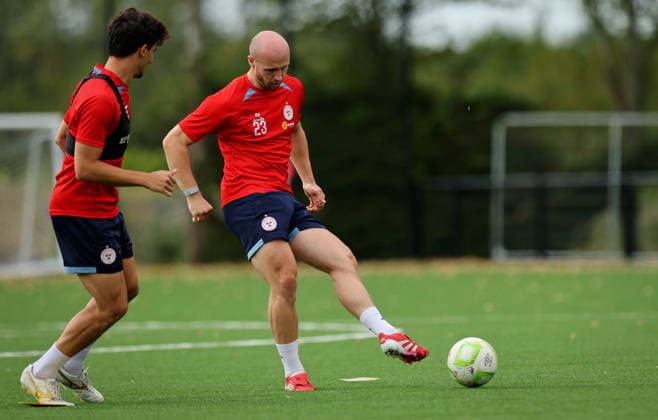Shelbourne Squad Training & press conference, PK, Pressekonferenz AUL Complex, Dublin 12 8 2026 Kerr McInroy Kerr McInroy 12 8 2026  Copyright: xx RB1_0577