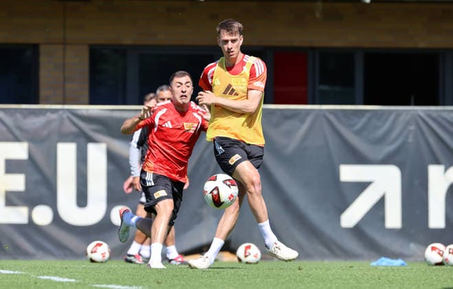 Josip Juranovic, Janik Haberer am Ball Zweikampf Spielszene Aktion Fußball Fussball Training Bundesliga Herren DFL Saison 2026 2027 12.08.2026 1.FC Union Berlin FCU DFL regulations prohibit any use of photographs as image sequences and or quasi-video. *** Josip Juranovic, Janik Haberer with the ball; tackle; game scene; action; sports; soccer; soccer training; Bundesliga; men s; DFL; 2026–2027 season; December 8, 2026; 1. FC Union Berlin; FCU; DFL regulations prohibit any use of photographs as image sequences and or quasi-video