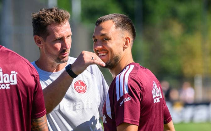 12.08.2026 - Fussball - 2. Fussball - Bundesliga - Saison 2026 2027 - 1. FC Nürnberg Nuernberg FCN ( Club ) - Training - Sportfoto Zink - xwoxzix - Miroslav Miro Klose ( Trainer 1. FC Nürnberg FCN ) Julian Justvan (10, 1. FC Nürnberg FCN ) happy *** August 12, 2026 Soccer 2 Bundesliga 2026–2027 Season 1 FC Nuremberg Nuremberg FCN Club Training Sports Photo Zink xwoxzix Miroslav Miro Klose Coach 1 FC Nuremberg FCN Julian Justvan 10, 1 FC Nuremberg FCN happy