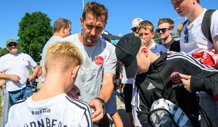 12.08.2026 - Fussball - 2. Fussball - Bundesliga - Saison 2026 2027 - 1. FC Nürnberg Nuernberg FCN ( Club ) - Training - Sportfoto Zink - xwoxzix - Miroslav Miro Klose ( Trainer 1. FC Nürnberg FCN ) gibt Autogramm Autogramme *** August 12, 2026 Soccer 2 Bundesliga 2026–2027 Season 1. FC Nürnberg Nuremberg FCN Club Training Sports Photo Zink xwoxzix Miroslav Miro Klose Coach 1. FC Nürnberg FCN Signs Autographs