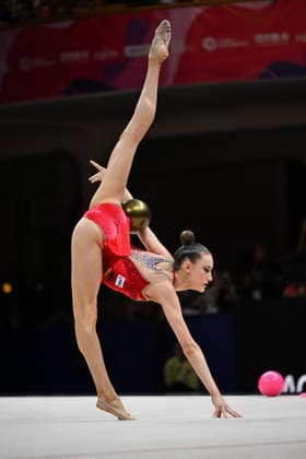 OTHER - Gymnastics - 42nd Rhythmic gymnastics, Rhythmische Sportgymnastik, RSG World Championships Photo by IPA ABACAPRESS.COM87417469 - Darja VARFOLOMEEV (GER) performing her ball routine during the 42nd Rhythmic Gymnastics World Championships in Frankfurt am Main, Germany, on August 12, 2026 Frankfurt am Main Germany  Copyright: xIPAxSport ABACAx