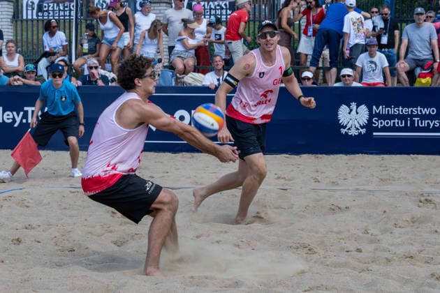 STARE JABLONKI, POLEN - AUGUST 12: Lui Wüst (Player 2, GER), Nils Ehlers (Player 1, GER) during the European Championships Beach volleyball, Beachvolleyball at Stare Jablonki on August 12, 2026 in Stare Jablonki, Polen. Polen Copyright: xPeterxWeberx