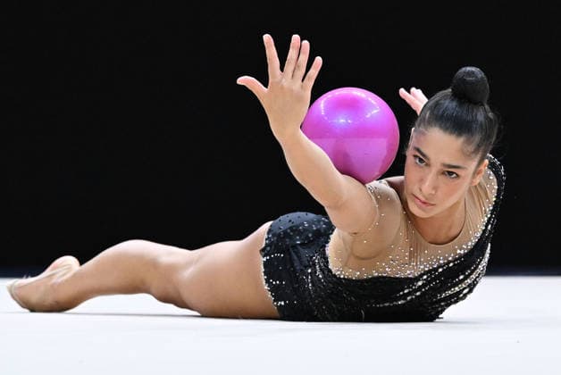 12.08.2026, xhbx, Rhythmische Sportgymnastik Weltmeisterschaft 2026, v.l. Sofia Raffaeli (Italien) Ball (DFL DFB REGULATIONS PROHIBIT ANY USE OF PHOTOGRAPHS as IMAGE SEQUENCES and or QUASI-VIDEO) Frankfurt am Main *** August 12, 2026, xhbx, 2026 Rhythmic Gymnastics World Championships, from left: Sofia Raffaeli, Italy, Ball, DFL, DFB. REGULATIONS PROHIBIT ANY USE OF PHOTOGRAPHS AS IMAGE SEQUENCES AND OR QUASI-VIDEO. Frankfurt am Main