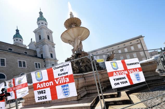 A general view of Aston Villa flags. Paris St Germain v Aston Villa, UEFA Super Cup Final, Football, Red Bull Arena, Salzburg, Austria - 12 Aug 2026Salzburg Red Bull Arena, Austria  Copyright: xJamesxMarsh Shutterstockx 17064758p