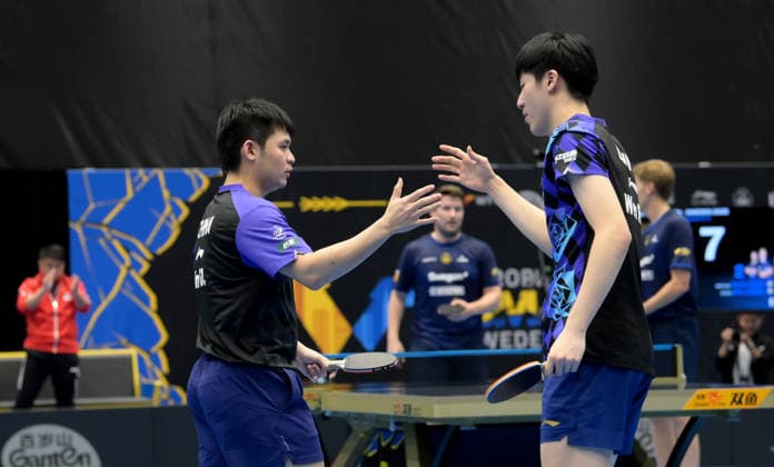 (260812) -- MALMO, Aug. 12, 2026 -- Lin Shidong (front L) Wen Ruibo celebrate winning the men s doubles round of 16 match between China s Lin Shidong Wen Ruibo and Sweden s Kristian Karlsson Anton Kallberg at the WTT Europe Smash Sweden 2026 in Malmo, Sweden, Aug. 12, 2026. ) (SP)SWEDEN-MALMO Table tennis, Tischtennis WTT EUROPE SMASH 2026 WengxXinyang 