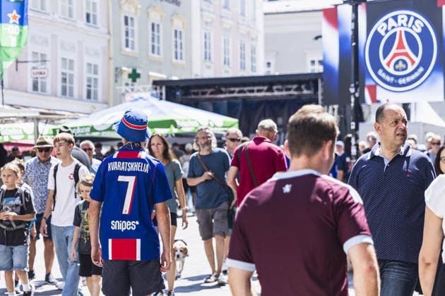 Paris Saint-Germain supporter prior to the UEFA Super Cup Final match between Paris Saint-Germain and Aston Villa at Red Bull Arena, Salzburg, Wals-Siezenheim on August 12th,2026 (Photo by Joao Bravo Sports Press Photo)  Copyright: xJoaoxBravo SportsxPressxPhotox Sportspressphoto_SPR204574