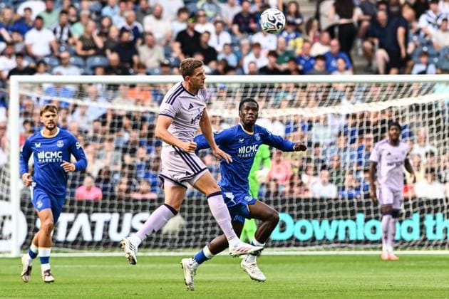 Newcastle United v Everton Pre-Season Friendly Sven Botman of Newcastle United headers the ball back to teammates during the Pre-Season Friendly match at Scottish Gas Murrayfield Stadium, Edinburgh 12 08 2026 UK Newspapers OUT Copyright: xJamiexJohnstonx FIL-23757-0076