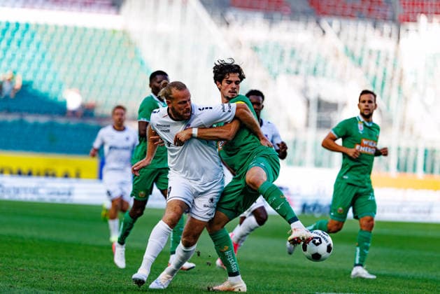 VIENNA, AUSTRIA - 12 AUGUST 2026: Image shows Anier Henri (Paide, 9) and Schöller Jakob (Rapid, 4) during UEFA Conference League 2026 27 Third Qualifying Round, Second Leg: SK Rapid Wien vs Paide Linnameeskond at Weststadion on 12 08 2026 in Vienna, Austria. Austria Copyright: xFröhlichxPascalx