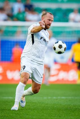 SOCCER - UEFA ECL, Rapid vs Paide VIENNA,AUSTRIA,12.AUG.26 - SOCCER - UEFA Conference League, qualification, SK Rapid Wien vs Paide Linnameeskond. Image shows Henri Anier (Paide).  GEPAxpictures xEdgarxEisner