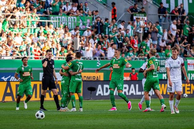 SOCCER - UEFA ECL, Rapid vs Paide VIENNA,AUSTRIA,12.AUG.26 - SOCCER - UEFA Conference League, qualification, SK Rapid Wien vs Paide Linnameeskond. Image shows the rejoicing of Moulaye Haidara, Marco Tilio, Nikolaus Wurmbrand, Louis Schaub, Nenad Cvetkovic and Tobias Gulliksen (Rapid) as well as the disappointment of Oskar Hoim (Paide), after the VAR and referee Denys Shurman (UKR) have lifted the on field offside call awarding a goal to SK Rapid Wien.  GEPAxpictures xKevinxHackner