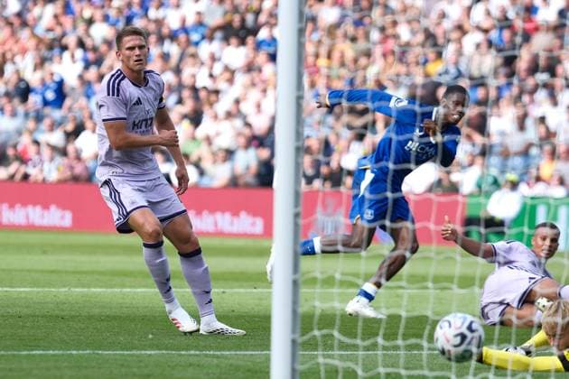 UK: Newcastle United v Everton, English Premier League Friendly at Scottish Gas Murrayfield, Edinburgh, Scotland on 12 August 2026: Pictured: Thierno Barry (Everton) scores to make it 0-1 Edinburgh Scottish Gas Murrayfield Scotland Copyright: xAlexxToddx