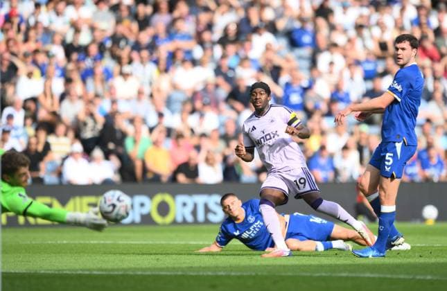 Anthony Elanga of Newcastle United sees his shot saved by Mark Travers goalkeeper for Everton Newcastle United v Everton, Preseason Friendly, Football, Murrayfield Stadium, Edinburgh, Scotland, UK - 12 Aug 2026Edinburgh Murrayfield Stadium Scotland United Kingdom  Copyright: xRichardxLee Shutterstockx 17066479ax