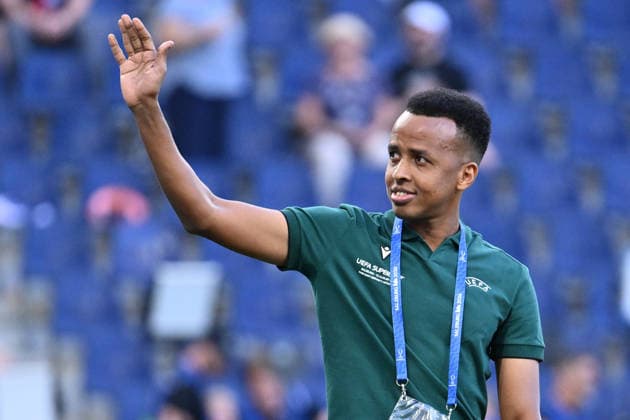 IPA87422013 - Referee Omar Artan (SOM) before the UEFA Super Cup Final between Paris Saint-Germain F.C. and Aston Villa F.C. at the Salzburg Stadium on August 12, 2026, in Salzburg, Austria.  Copyright: xDomenicoxCippitelli IPAxSportx xx 87422013