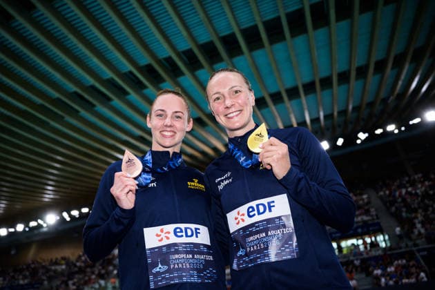 260812 Sara Junevik and Sarah Sjöström of Sweden pose with their bronze and gold medals after women™s 50 meters butterfly swimming final during day 13 of the 2026 European Aquatics Championships on August 12, 2026 in Saint-Denis. Photo: Joel Marklund BILDBYRAN kod JM JM0840 bbeng simning swimming svomming 2026 european aquatics championships em dam Sverige Sweden EM-guld EM-brons guld brons medalj guldmedalj bronsmedalj *** August 12, 2026: Sara Junevik and Sarah Sjöström of Sweden pose with their bronze and gold medals after the women’s 50-meter butterfly swimming final on Day 13 of the 2026 European Aquatics Championships on August 12, 2026 in Saint-Denis. Photo by Joel Marklund. BILDBYRAN code JM JM0840 bbeng swimming 2026 European Aquatics Championships European Championships women s Sweden European Championships gold European Championships bronze gold bronze medal gold medal bronze medal  Copyright: JOELxMARKLUND BB260812JM107