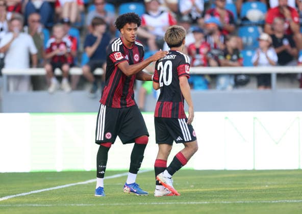 12.08.2026, Fussball Testspiel, FSV Frankfurt - Eintracht Frankfurt, v.l., Torjubel zum 0:4 durch Malik Pimpong (Eintracht Frankfurt), Goal celebration, celebrate the goal DFL DFB REGULATIONS PROHIBIT ANY USE OF PHOTOGRAPHS AS IMAGE SEQUENCES AND OR QUASI-VIDEO. xdcx *** August 12, 2026, Soccer Friendly Match, FSV Frankfurt vs. Eintracht Frankfurt, from left, goal celebration for the 0–4 goal by Malik Pimpong of Eintracht Frankfurt, goal celebration, celebrating the goal. DFL and DFB regulations prohibit any use of photographs as image sequences and or quasi-video. xdcx Copyright: HMBxMedia Claus