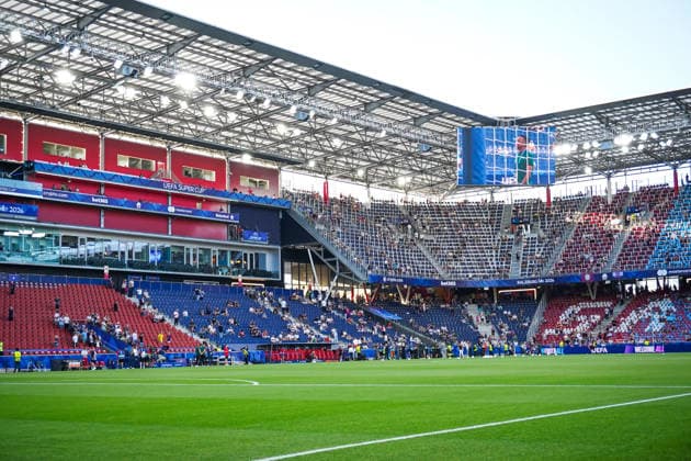Fussball: Österreich: UEFA Super Cup 2026 - Finale, 12.08.2026 - Paris Saint-Germain (PSG - Frankreich) vs. Aston Villa FC (England) - Stadion Salzburg (Salzburg, Österreich); Blick ins Stadion - Arena *** Soccer Austria UEFA Super Cup 2026 Final, August 12, 2026 Paris Saint-Germain (PSG) France vs. Aston Villa FC England Salzburg Stadium, Salzburg, Austria View of the stadium arena Copyright: xLukasxBierederx