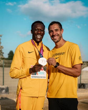 Owen Ansah (Hamburger SV, 100m Maenner), Trainer Sebastian Beyer,GBR, Leichtathletik, Athletics, European Athletics Championships 2026, Leichtathletik Europameisterschaft 2026, Birmingham 2026, 09.08.2026, GBR, Leichtathletik, Athletics, European Athletics Championships 2026, Leichtathletik Europameisterschaft 2026, Birmingham 2026, 09.08.2026 Birmingham *** Owen Ansah, Hamburger SV, Men s 100m, Coach Sebastian Beyer, GBR, Track and Field, Athletics, 2026 European Athletics Championships, 2026 European Track and Field Championships, Birmingham 2026, August 9, 2026, GBR, Track and Field, Athletics, 2026 European Athletics Championships, 2026 European Track and Field Championships, Birmingham 2026, August 9, 2026, Birmingham Copyright: xStefanxMayerx EP_SMR