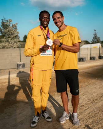 Owen Ansah (Hamburger SV, 100m Maenner), Trainer Sebastian Beyer,GBR, Leichtathletik, Athletics, European Athletics Championships 2026, Leichtathletik Europameisterschaft 2026, Birmingham 2026, 09.08.2026, GBR, Leichtathletik, Athletics, European Athletics Championships 2026, Leichtathletik Europameisterschaft 2026, Birmingham 2026, 09.08.2026 Birmingham *** Owen Ansah, Hamburger SV, Men s 100m, Coach Sebastian Beyer, GBR, Track and Field, Athletics, 2026 European Athletics Championships, 2026 European Track and Field Championships, Birmingham 2026, August 9, 2026, GBR, Track and Field, Athletics, 2026 European Athletics Championships, 2026 European Track and Field Championships, Birmingham 2026, August 9, 2026, Birmingham Copyright: xStefanxMayerx EP_SMR