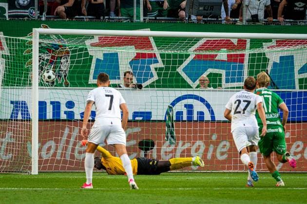 SOCCER - UEFA ECL, Rapid vs Paide VIENNA,AUSTRIA,12.AUG.26 - SOCCER - UEFA Conference League, qualification, SK Rapid Wien vs Paide Linnameeskond. Image shows Ebrima Jarju (Paide) conceding a goal from a penalty kick.  GEPAxpictures xKevinxHackner