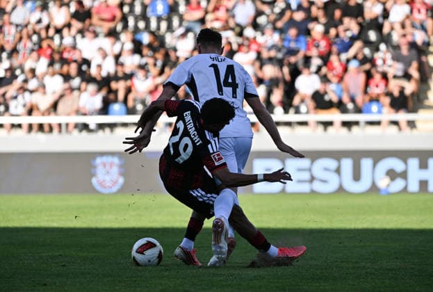 12.08.2026, xjhx, Fussball Testspiel, FSV Frankfurt - Eintracht Frankfurt v.l. Ayoube Amaimouni-Echghouyab (Eintracht Frankfurt), Amar Suljic (FSV Frankfurt) Frankfurt am Main *** August 12, 2026, xjhx, Soccer Friendly Match, FSV Frankfurt vs. Eintracht Frankfurt, Ayoube Amaimouni Echghouyab (Eintracht Frankfurt), Amar Suljic (FSV Frankfurt), Frankfurt am Main