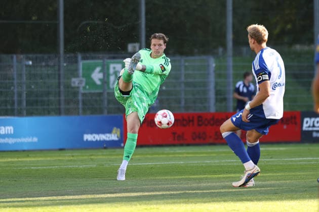 Fußball I Herren I Saison 2026 2027 I Regionalliga Nord I 3.Spieltag I Eintracht Norderstedt - BSV Kickers Emden I 12.08.2026 Luca Petzold (1, BSV Kickers Emden) Norderstedt Edmund Plambeck Stadion Schleswig-Holstein Deutschland *** Soccer I Men s I 2026–2027 Season I Regionalliga Nord I Matchday 3 I Eintracht Norderstedt vs. BSV Kickers Emden I August 12, 2026 Luca Petzold 1, BSV Kickers Emden, Edmund Plambeck Stadium, Norderstedt, Schleswig-Holstein, Germany Copyright: xLobeca RalfxHomburgx
