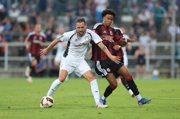 12.08.2026, Fussball Testspiel, FSV Frankfurt - Eintracht Frankfurt, v.l., Lukas Gottwalt (FSV Frankfurt), Malik Pimpong (Eintracht Frankfurt) DFL DFB REGULATIONS PROHIBIT ANY USE OF PHOTOGRAPHS AS IMAGE SEQUENCES AND OR QUASI-VIDEO. xdcx *** August 12, 2026, Soccer friendly match, FSV Frankfurt vs. Eintracht Frankfurt, from left: Lukas Gottwalt (FSV Frankfurt), Malik Pimpong (Eintracht Frankfurt). DFL and DFB regulations prohibit any use of photographs as image sequences and or quasi-video. xdcx Copyright: HMBxMedia Claus