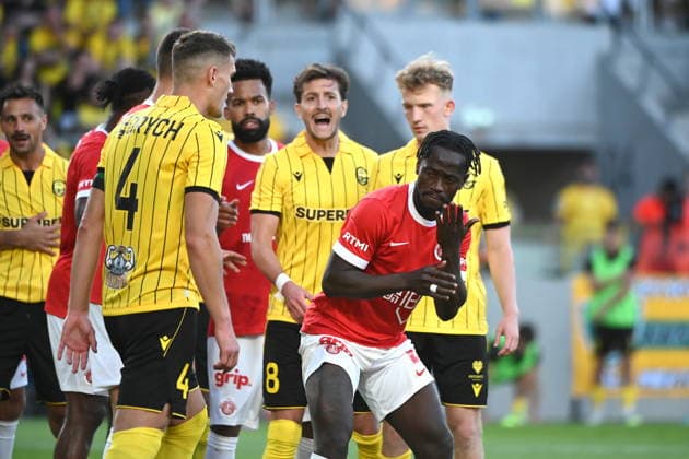 KATOWICE DRUGI MECZ III RUNDA ELIMINACJYJNA LIGA KONFERENCJI SEZON 2026 27: GKS KATOWICE - HAPOEL TEL AWIW --- UEFA CONFERENCE LEAGUE THIRD QUALIFYING ROUND SECOND MATCH: GKS KATOWICE - HAPOEL TEL AVIV ARKADIUSZ JEDRYCH EMMANUEL BOATENG FOT. KRZYSZTOF HELIOS 400MM NEWSPIX.PL --- newspix.pl POLAND OUT! 