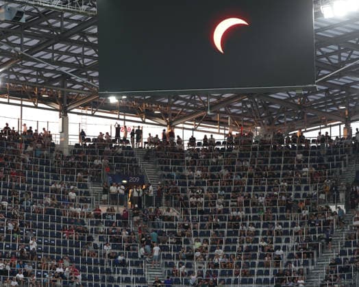 Paris Saint-Germain v Aston Villa FC - UEFA Super Cup 2026 The solar eclipse shows on the screen prior to the 2026 UEFA Super Cup Final match between Paris Saint-Germain and Aston Villa FC at Stadion Salzburg on August 12, 2026 in Salzburg, Austria. Salzburg Stadion Salzburg Salzburg Austria Copyright: xYigitxOermex xPsxImagesxYigitxOermex xPsxImagesx