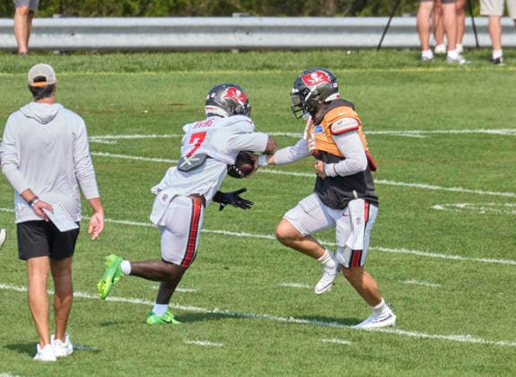 Tampa Bay Buccaneers quarterback Baker Mayfield (6) and running back Bucky Irving (7) participate during a joint practice with the New York Jets during training camp at the Atlantic Health Jets Training Center, Florham Park, New Jersey. CSM Florham Park United States - ZUMAc04_ 20260812_zma_c04_009 Copyright: xDuncanxWilliamsx