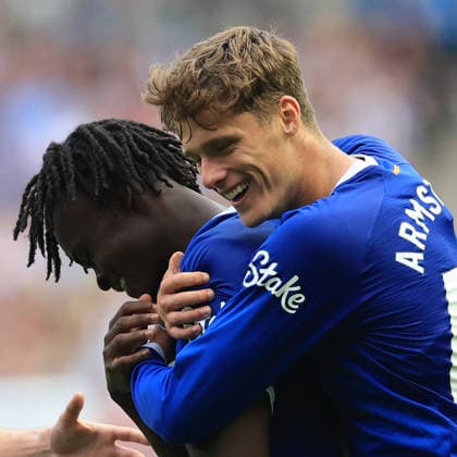 Newcastle United v Everton Pre-Season Friendly Tyrique George of Everton celebrates scoring his teams third goal with Harrison Armstrong of Everton during the Pre-Season Friendly match at Scottish Gas Murrayfield Stadium, Edinburgh 12 08 2026 UK Newspapers OUT Copyright: xFredxPalmerx FIL-23756-0095