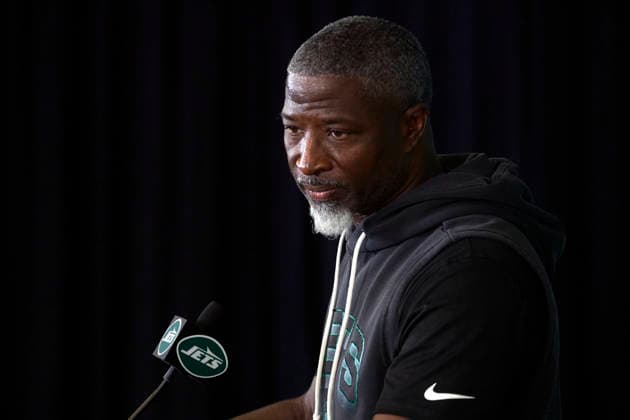 New York Jets head coach Aaron Glenn during a press conference, PK, Pressekonferenz after joint practice with the Tampa Bay Buccaneers during training camp at the Atlantic Health Jets Training Center, Florham Park, New Jersey. CSM Florham Park United States - ZUMAc04_ 20260812_zma_c04_031 Copyright: xDuncanxWilliamsx
