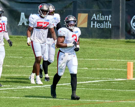 Tampa Bay Buccaneers outside linebacker Rueben Bain Jr. (3) participate during a joint practice with the New York Jets during training camp at the Atlantic Health Jets Training Center, Florham Park, New Jersey. CSM Florham Park United States - ZUMAc04_ 20260812_zma_c04_039 Copyright: xDuncanxWilliamsx
