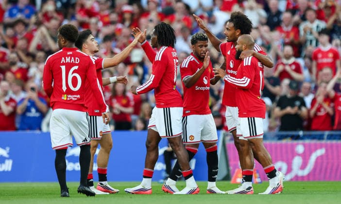 Manchester United, ManU vs Leeds United, Croke Park, Dublin 12 8 2026 Manchester United™s Joshua Zirkzee celebrates scoring a goal with teammates Joshua Zirkzee celebrates scoring a goal with teammates 12 8 2026  Copyright: xx RB1_2508