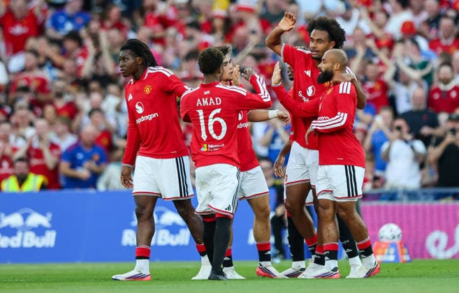 Manchester United, ManU vs Leeds United, Croke Park, Dublin 12 8 2026 Manchester United™s Joshua Zirkzee celebrates scoring a goal with teammates Joshua Zirkzee celebrates scoring a goal with teammates 12 8 2026  Copyright: xx RB1_2522