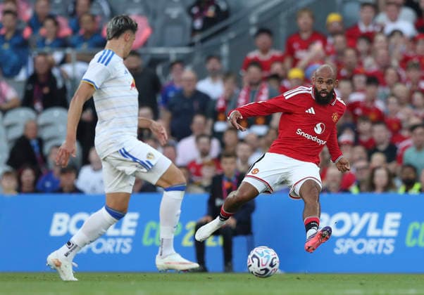 Football - 2026 2027 pre-season friendly - Manchester United, ManU vs. Leeds United - Croke Park, Dublin - Wednesday 12th August 2026 Manchester United s Bryan Mbeumo assists Joshua Zirkzee 