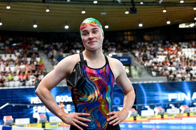 2026 European Aquatics Championships, Centre Aquatique Olympique, Paris 12 8 2026 Women™s 400m Individual Medley Final Ireland™s Grace Walshe celebrates after winning a gold medal Grace Walshe celebrates after winning a gold medal 12 8 2026  Copyright: xx 20260812_ASta_STC2459