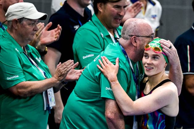 2026 European Aquatics Championships, Centre Aquatique Olympique, Paris 12 8 2026 Women™s 400m Individual Medley Final Ireland™s Grace Walshe celebrates after winning a gold medal Grace Walshe celebrates after winning a gold medal 12 8 2026  Copyright: xx 20260812_GSca_PS39982