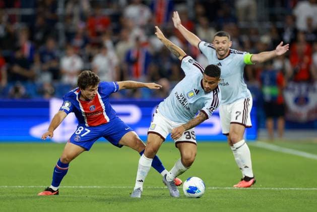 Loao Neves of Paris Saint-Germain and Joao Gomes of Aston Villa Paris St Germain v Aston Villa, UEFA Super Cup Final, Football, Red Bull Arena, Salzburg, Austria - 12 Aug 2026Salzburg Red Bull Arena, Austria  Copyright: xJamesxMarsh Shutterstockx 17064758cb