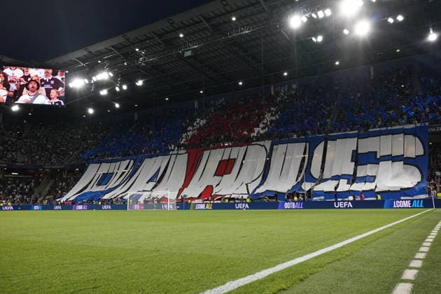 Fussball: Österreich: UEFA Super Cup 2026 - Finale, 12.08.2026 - Paris Saint-Germain (PSG - Frankreich) vs. Aston Villa FC (England) - Stadion Salzburg (Salzburg, Österreich); Choreographie, Fans, Ultras *** Soccer Austria UEFA Super Cup 2026 Final, August 12, 2026 Paris Saint-Germain (PSG) France vs. Aston Villa FC England Salzburg Stadium, Salzburg, Austria Choreography, Fans, Ultras Copyright: xLukasxBierederx