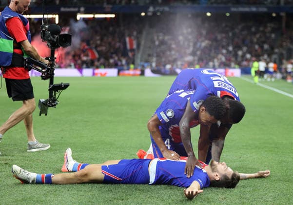 Kvaratskhelia Khvicha Torjubel 1-0 , PSG-Aston Villa , UEFA Super Cup Finale , , Fußball , in der Red Bull Arena Stadion in Salzburg , Österreich . August 12 , 2026 . Photo by: Davide Elias IPA Photo Pressefoto DENL Copyright: xDavidexEliasx