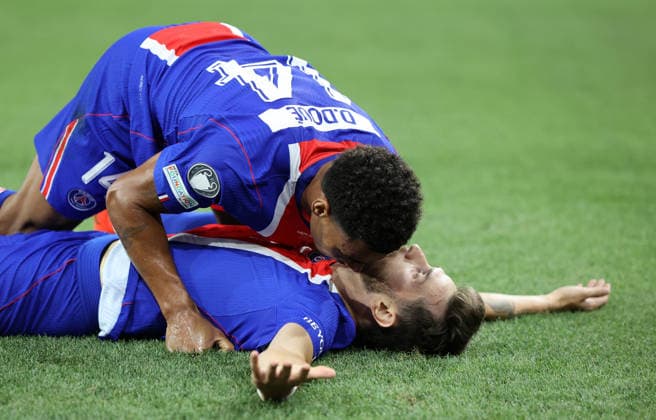 Kvaratskhelia Khvicha Torjubel 1-0 , PSG-Aston Villa , UEFA Super Cup Finale , , Fußball , in der Red Bull Arena Stadion in Salzburg , Österreich . August 12 , 2026 . Photo by: Davide Elias IPA Photo Pressefoto DENL Copyright: xDavidexEliasx