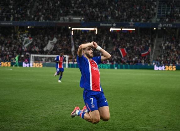 PSG v Aston Villa - UEFA Super Cup SALZBURG, AUSTRIA - AUGUST 12: Khvicha Kvaratskhelia of Paris Saint-Germain celebrates after scoring a goal during UEFA Super Cup football match between PSG and Aston Villa at Stadion Salzburg in Salzburg, Austria on August 12, 2026. Harun Ozalp Anadolu Salzburg Austria. Editorial use only. Please get in touch for any other usage.  Copyright: x2026xAnadoluxHarunxOzalpx