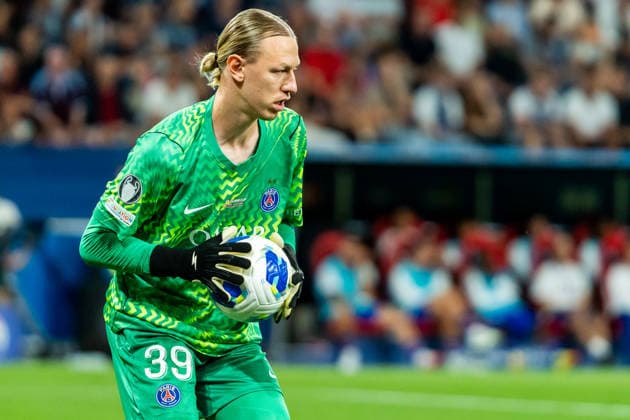 Matvey Safonov seen during the UEFA Super Cup 2026 match between Paris Saint-Germain and Aston Villa (Kazimierz Koper Ball Raw Images) Salzburg Red Bull Arena Austria Copyright: xKazimierzxKoperx KAZ_PSGvAST_175
