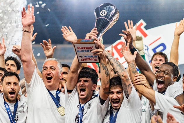 Superbet Supercup Greece, AEK Athen vs. OFI Kreta am 12.08.2026 im Pankritio Stadion in Heraklion Jubel über den Supercup Sieg *** Superbet Super Cup Greece: AEK Athens vs. OFI Crete on August 12, 2026, at Pankritio Stadium in Heraklion—Celebrations following the Super Cup victory Copyright: xBahhoxKarax