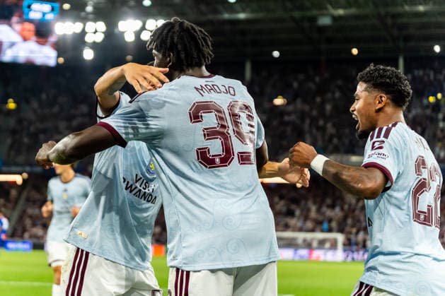 Brian Madjo celebrating his goal during the UEFA Super Cup 2026 match between Paris Saint-Germain and Aston Villa (Kazimierz Koper Ball Raw Images) Salzburg Red Bull Arena Austria Copyright: xKazimierzxKoperx KAZ_PSGvAST_208