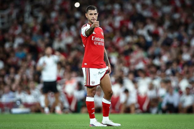 Arsenal v Como, Pre-Season Friendly Bruno Guimaraes of Arsenal, thumbs-up, during the Arsenal v Como Pre-Season Friendly match at the Emirates Stadium, London, England on 12 August 2026 Credit: Ian Stephen Every Second Media Editorial use only. All images are copyright Every Second Media Limited. No images may be reproduced without prior permission. Copyright: xIMAGO EveryxSecondxMediax ESM-2089-0040 IanxStephenx xEveryxSecondxMediax