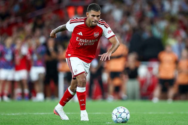 Arsenal v Como, Pre-Season Friendly Bruno Guimaraes of Arsenal scores a penalty, watched by Referee Paul Tierney, after the Arsenal v Como Pre-Season Friendly match at the Emirates Stadium, London, England on 12 August 2026 Credit: Ian Stephen Every Second Media Editorial use only. All images are copyright Every Second Media Limited. No images may be reproduced without prior permission. Copyright: xIMAGO EveryxSecondxMediax ESM-2089-0045 IanxStephenx xEveryxSecondxMediax